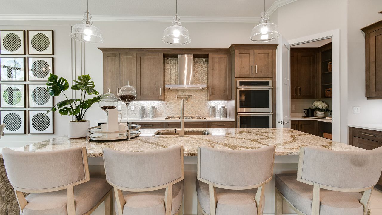 Riley Model | Island Kitchen