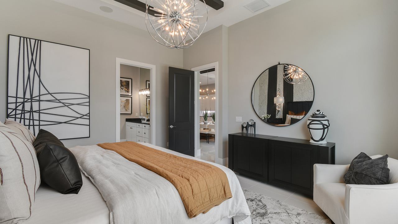 Paige Model | Owner's Suite