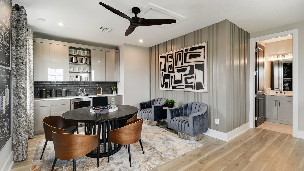 Paige Model | Bonus Room