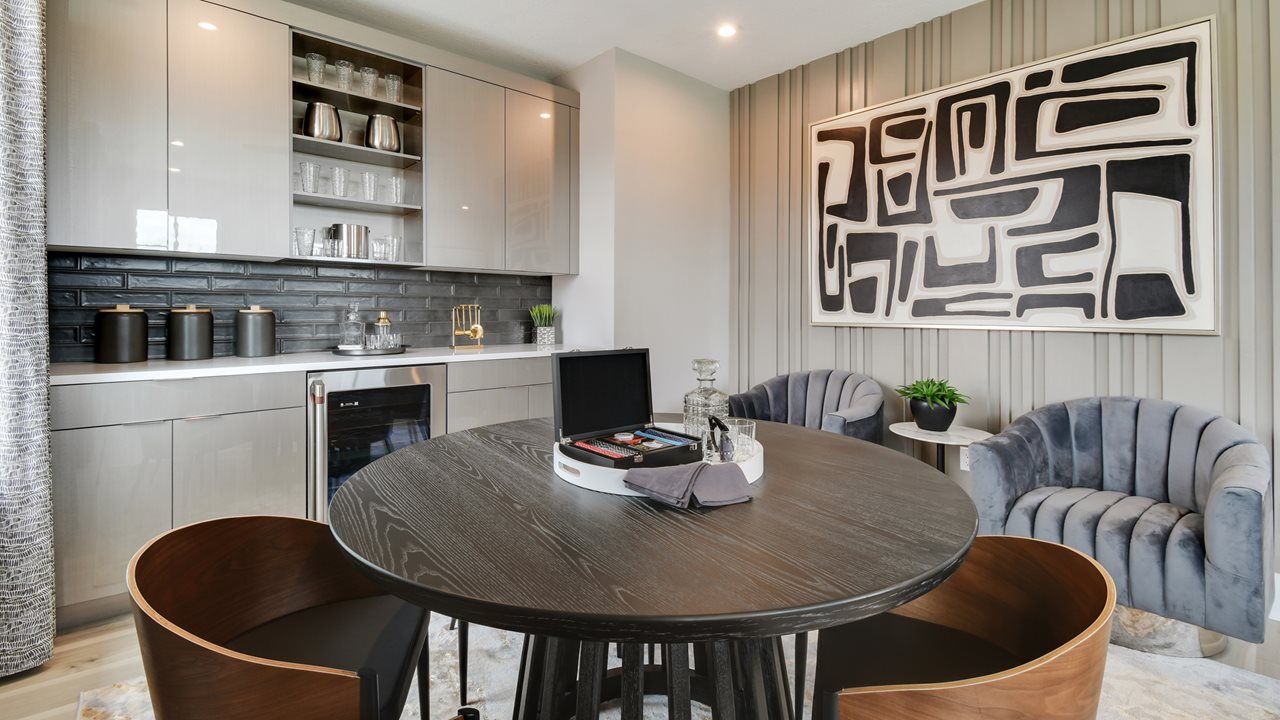 Paige Model | Bonus Room