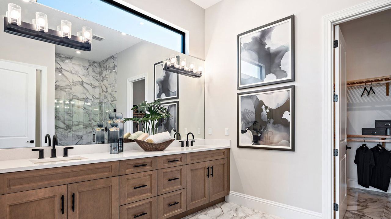 Sophia Model Home | Owner's Bath