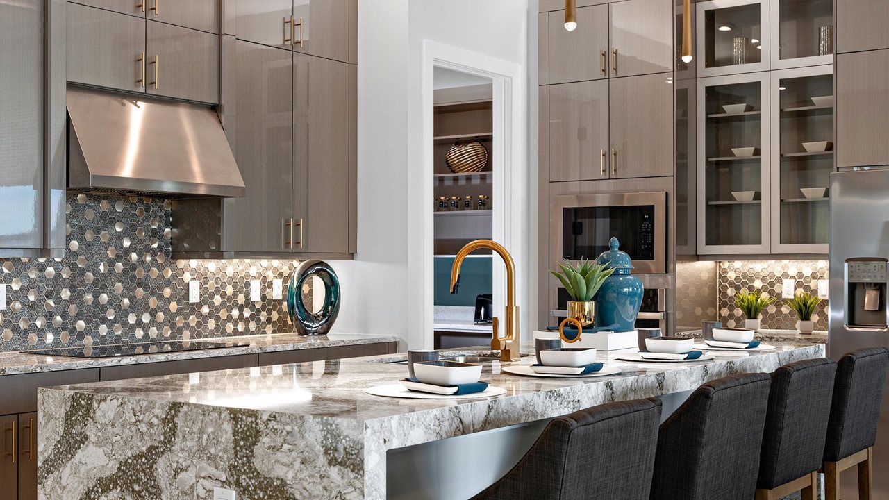 Leslie Model | Island Kitchen