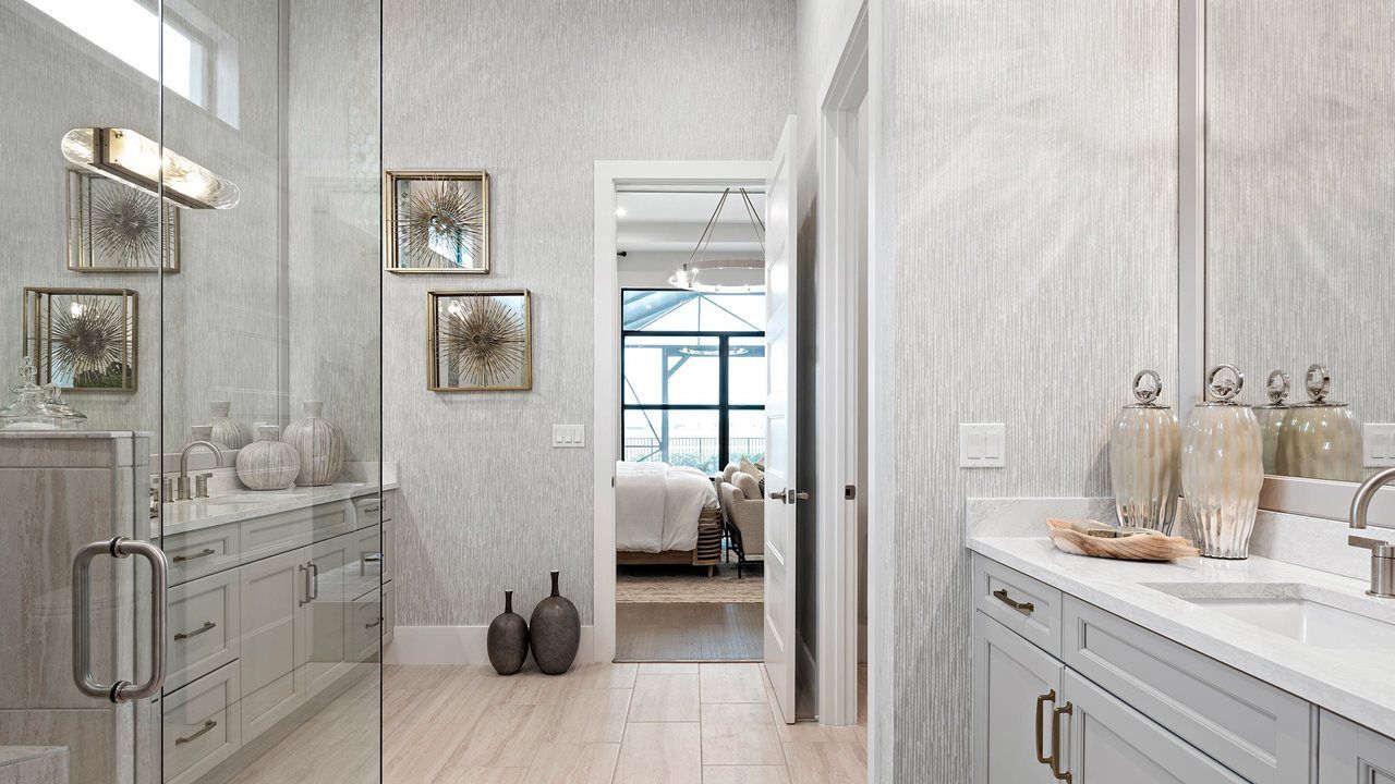 Madeline Model Home | Owner's Bath