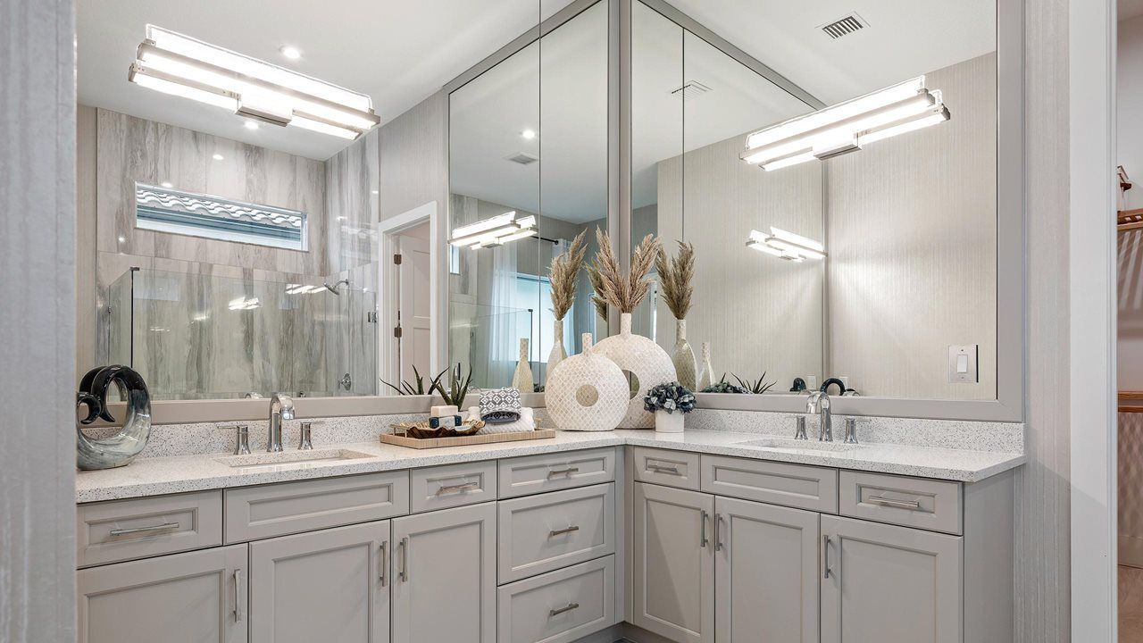 Rebecca Model Home | Owner's Bath