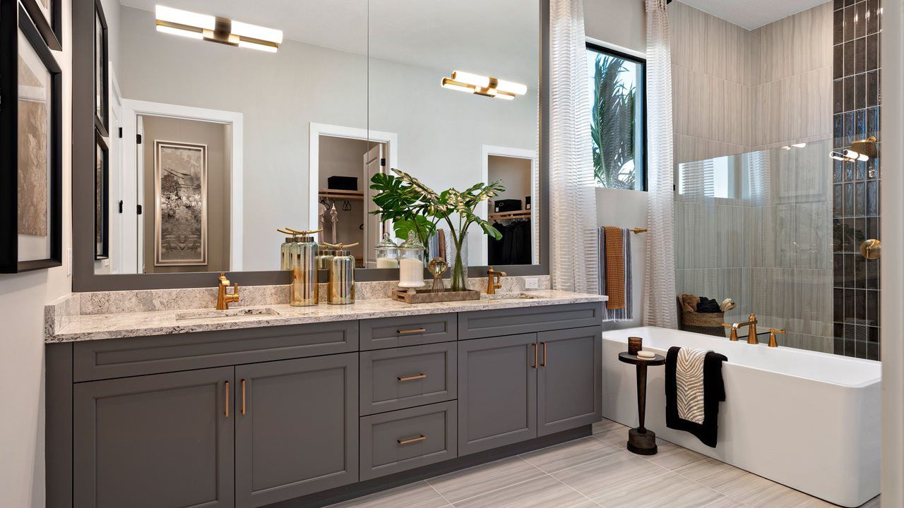 Sydney Model Home | Owner's Bath