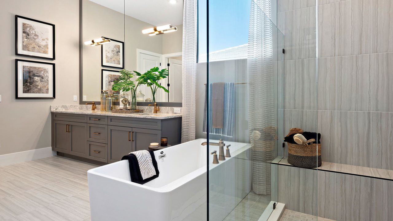 Sydney Model Home | Owner's Bath