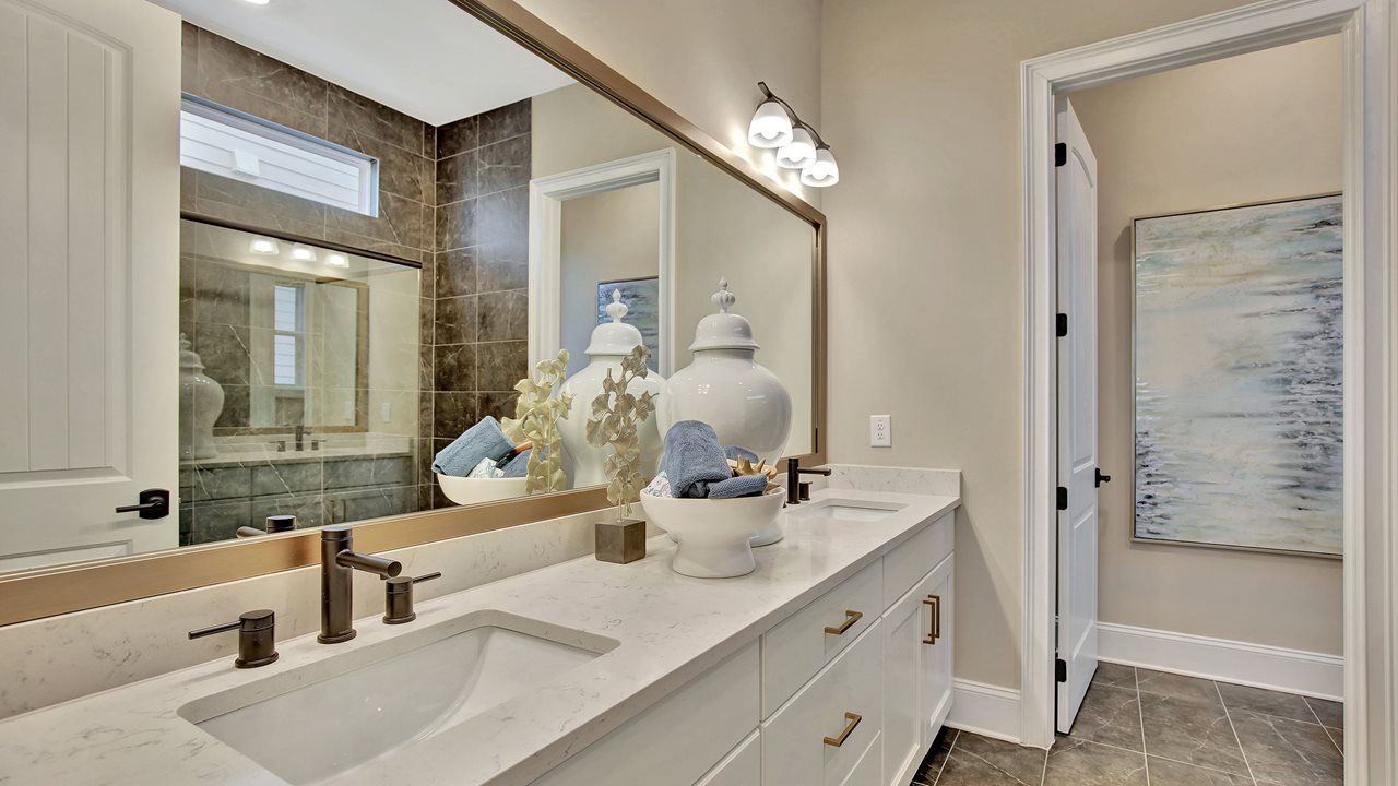 Beverly Model Home | Owner's Bath