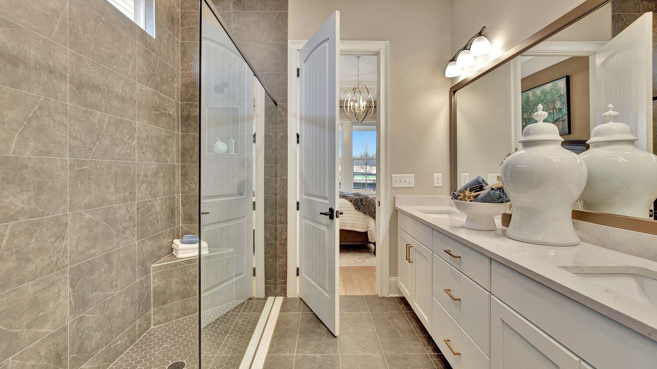 Beverly Model Home | Owner's Bath
