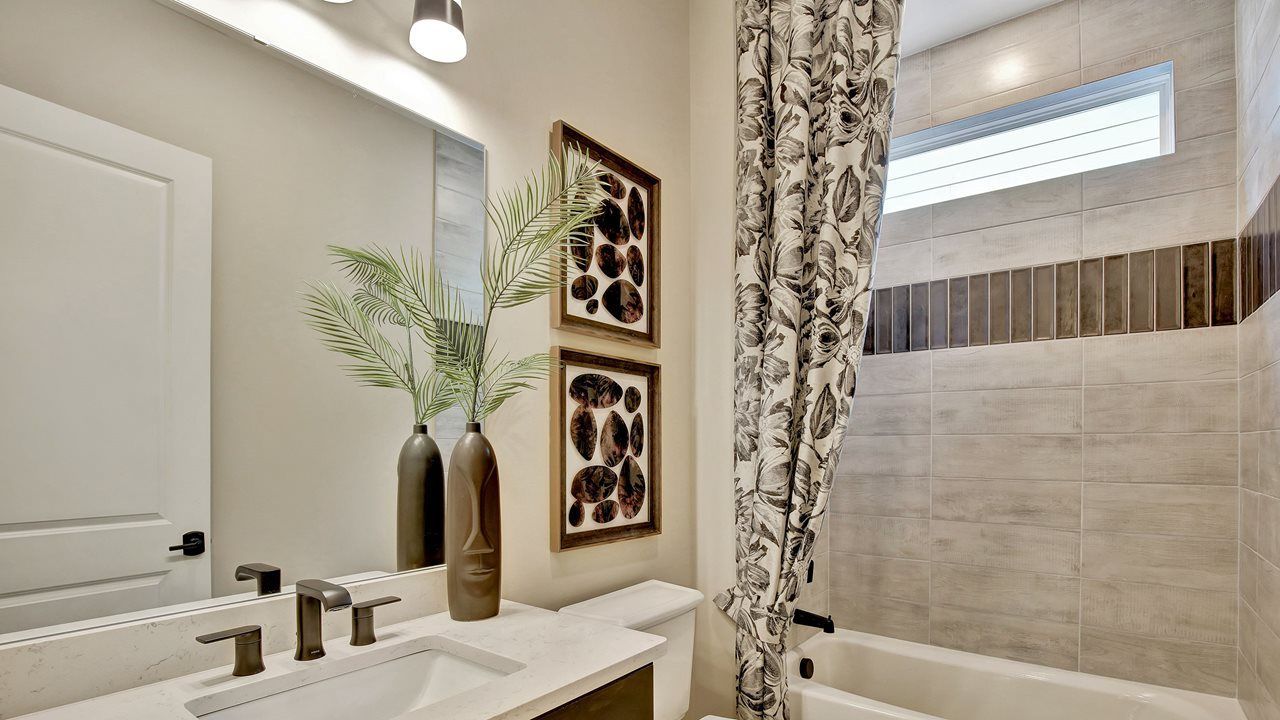 Madison Model | Secondary Bath