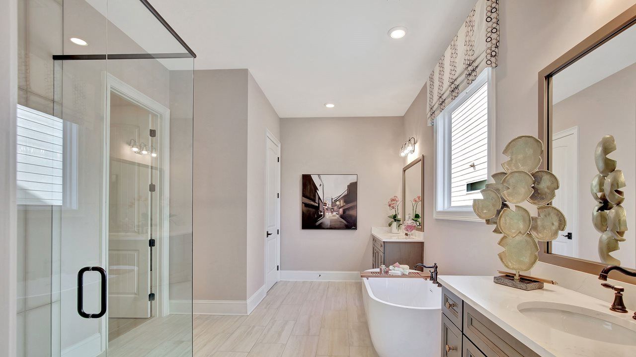 Valerie Model Home | Owner's Bath