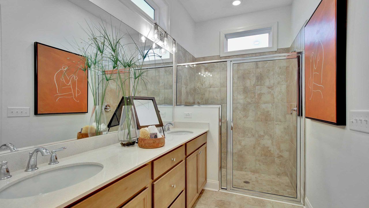 Emily Model Home | Owner's Bath