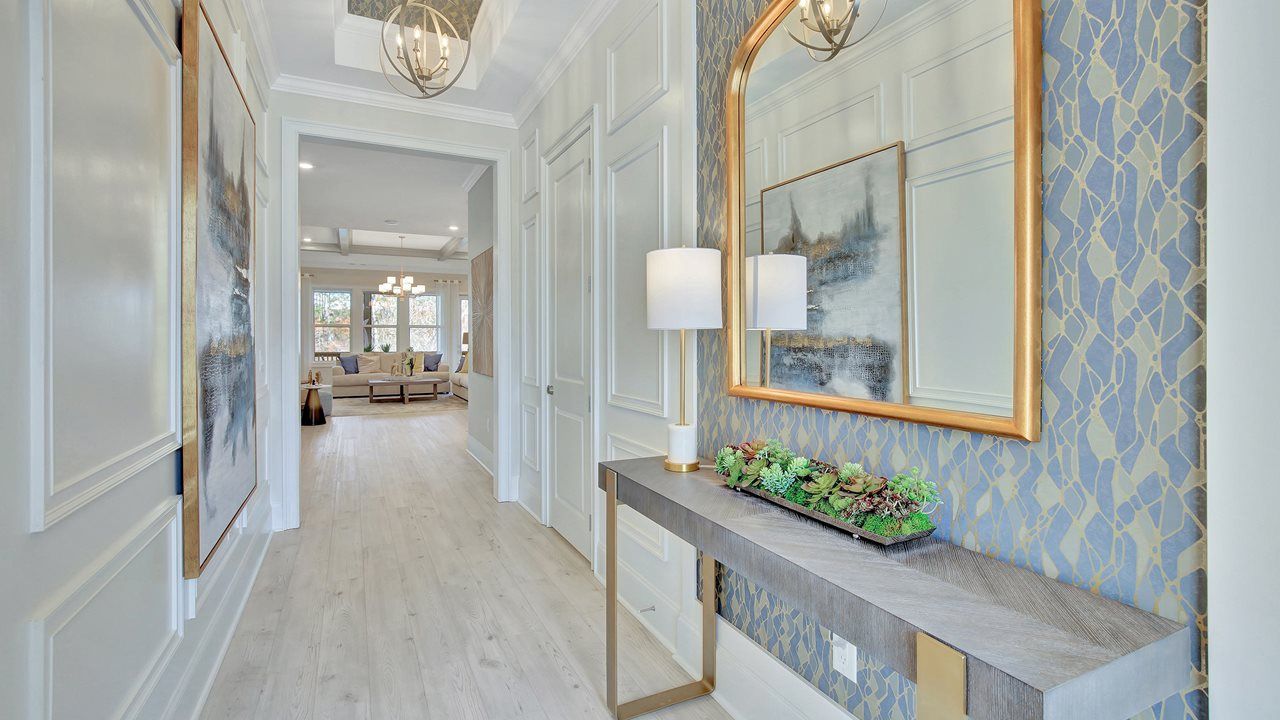 Sydney Model | Foyer