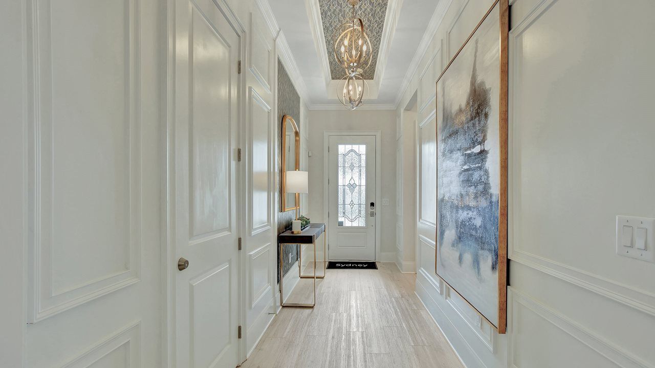 Sydney Model | Foyer
