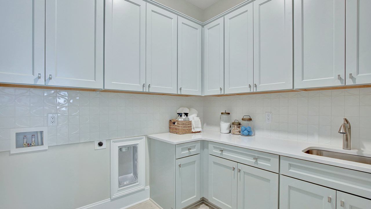 Sydney Model | Laundry Room