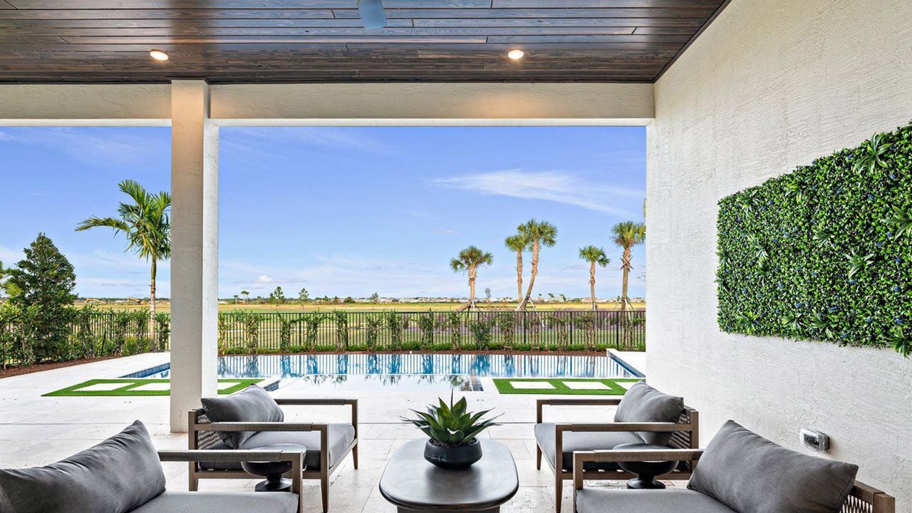 Sophia Model Home | Lanai and Pool