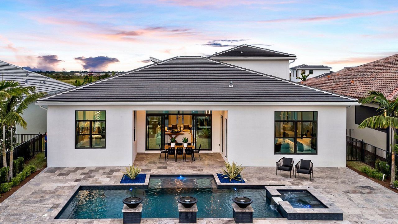 Victoria Model Home | Pool and Rear Exterior