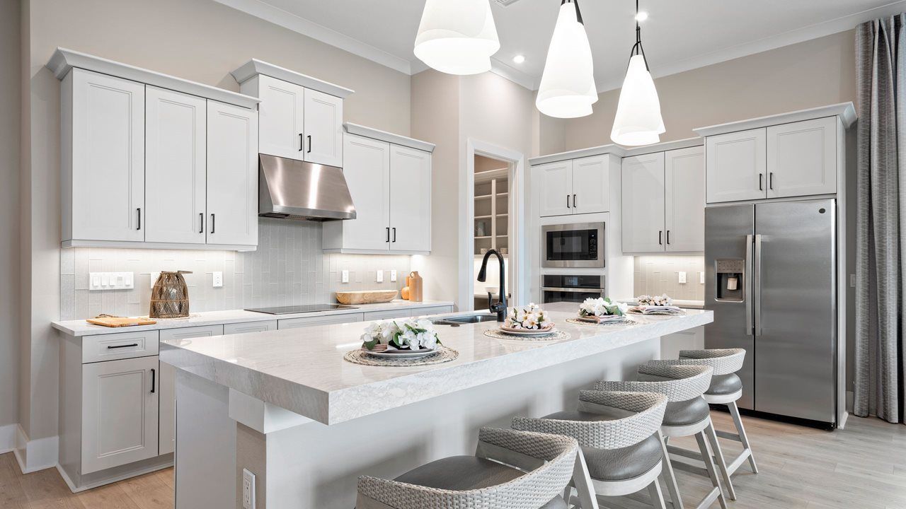 Lilia Model | Island Kitchen