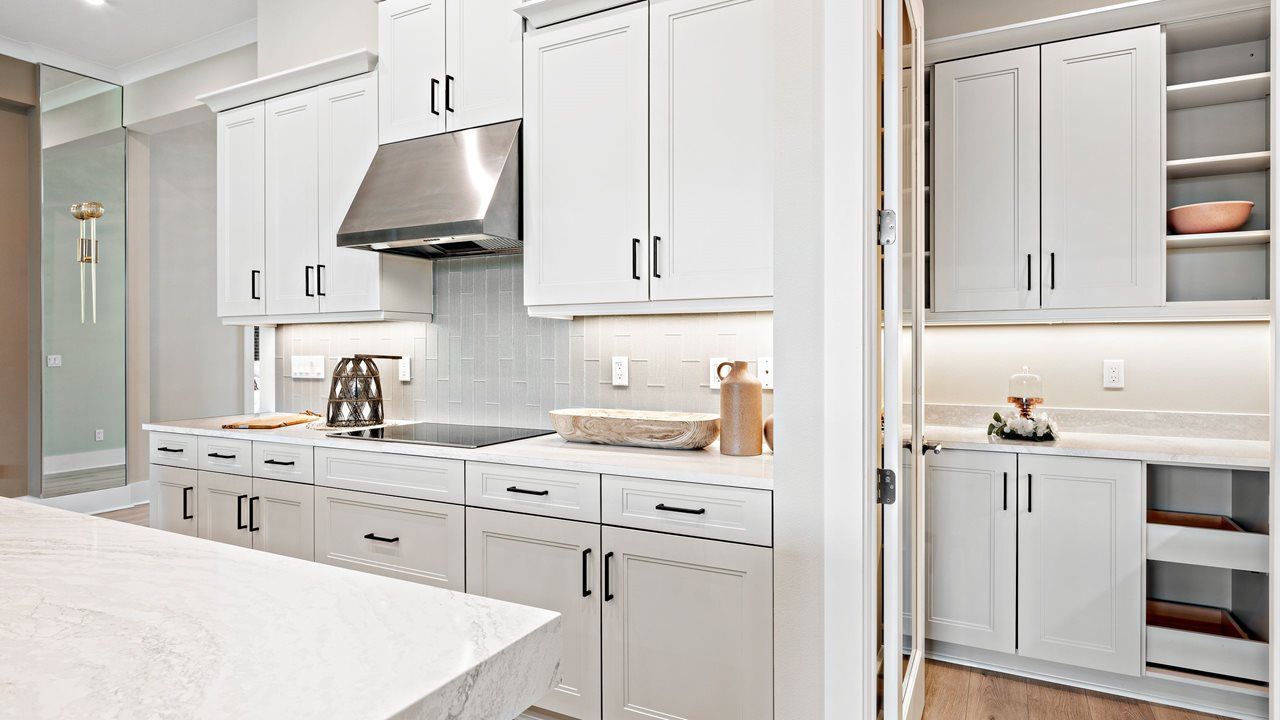 Lilia Model | Island Kitchen