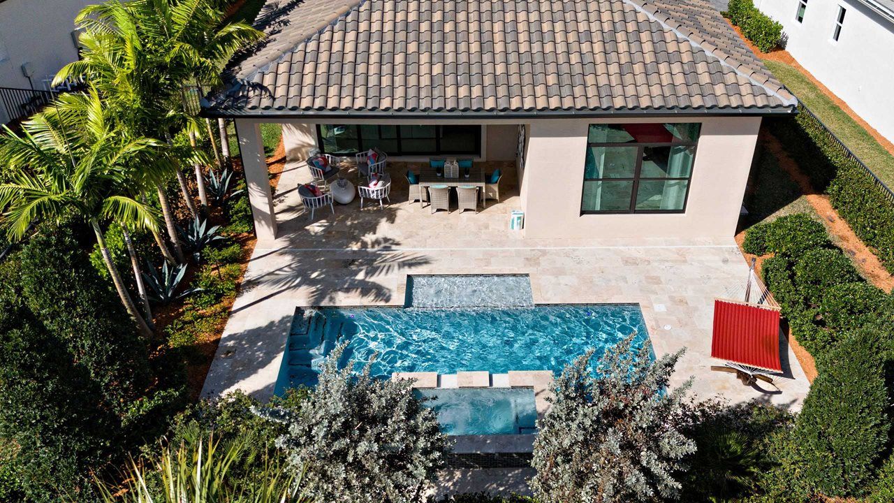 Madison Model | Rear Exterior