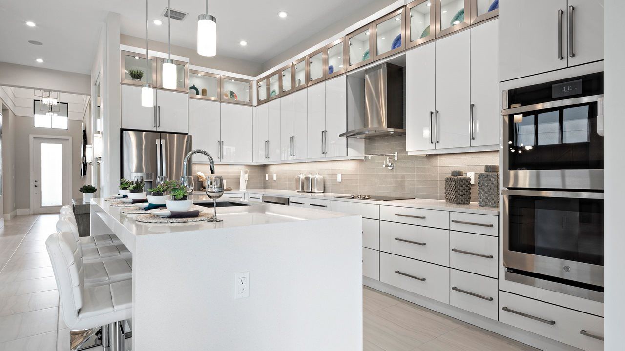 Madison Model | Island Kitchen