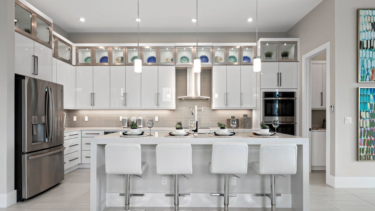 Madison Model | Island Kitchen