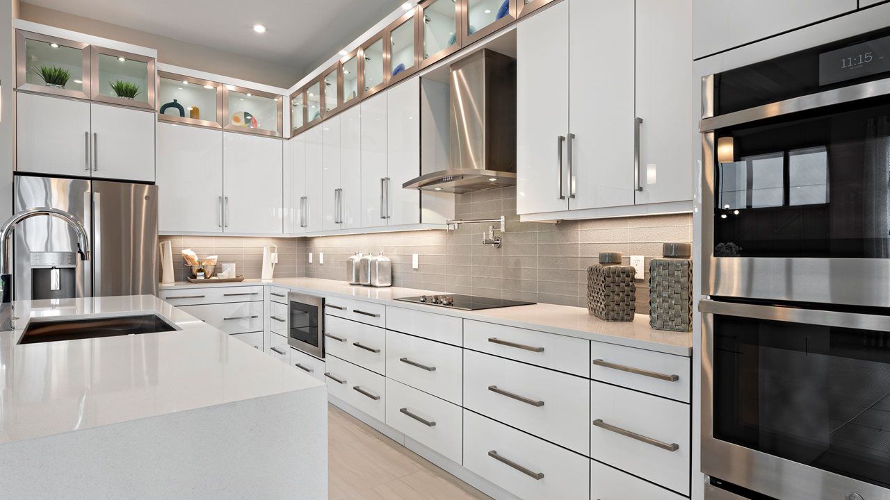 Madison Model | Island Kitchen