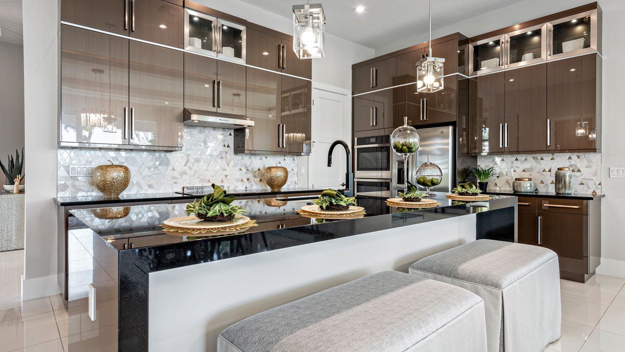 Paige Model | Island Kitchen