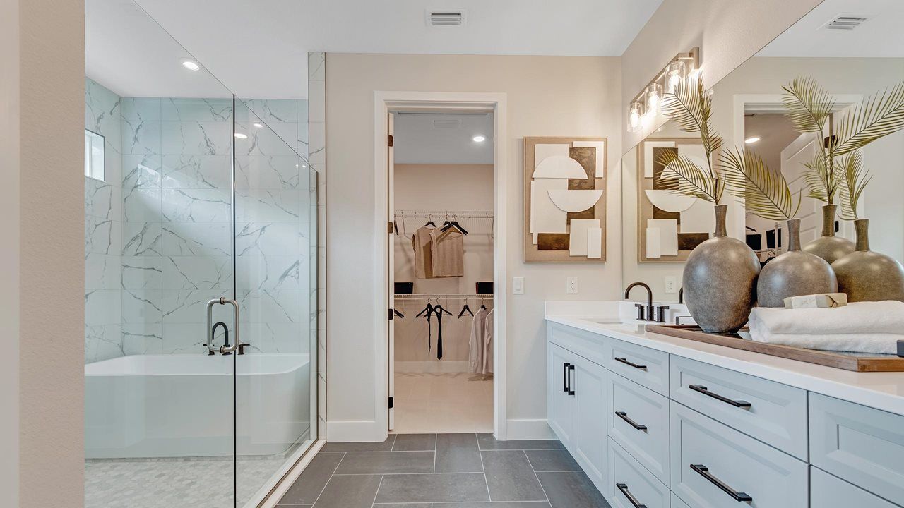 Pearl Model | Owner's Bath