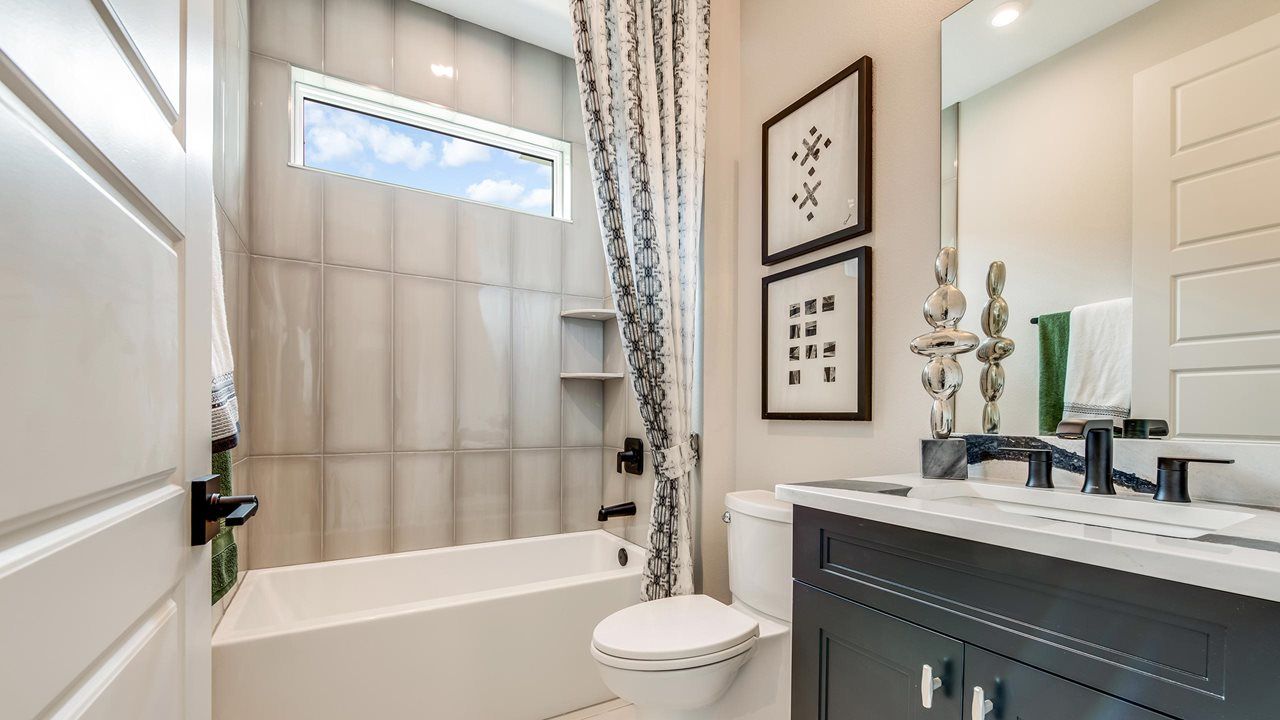 Pearl Model | Secondary Bath