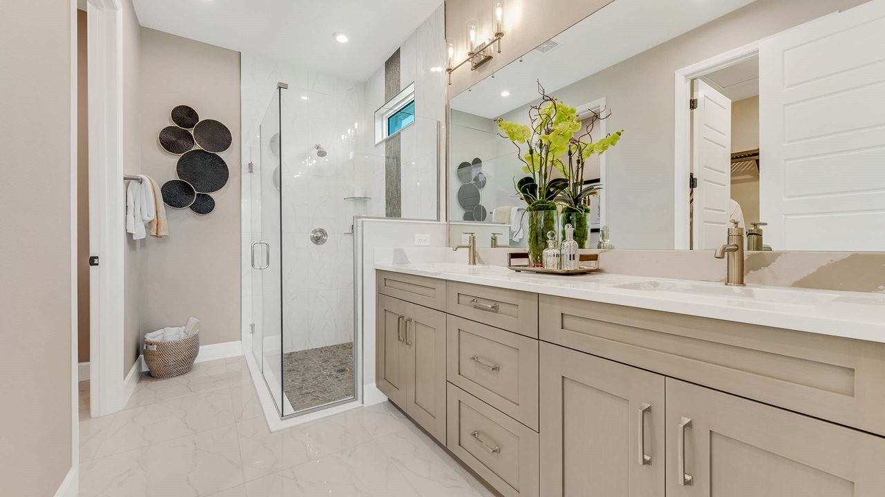 Ana Model | Owner's Bath