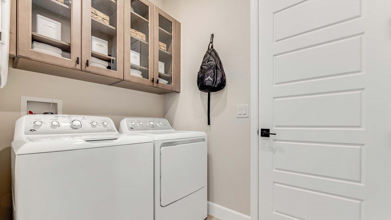 Ana Model | Laundry