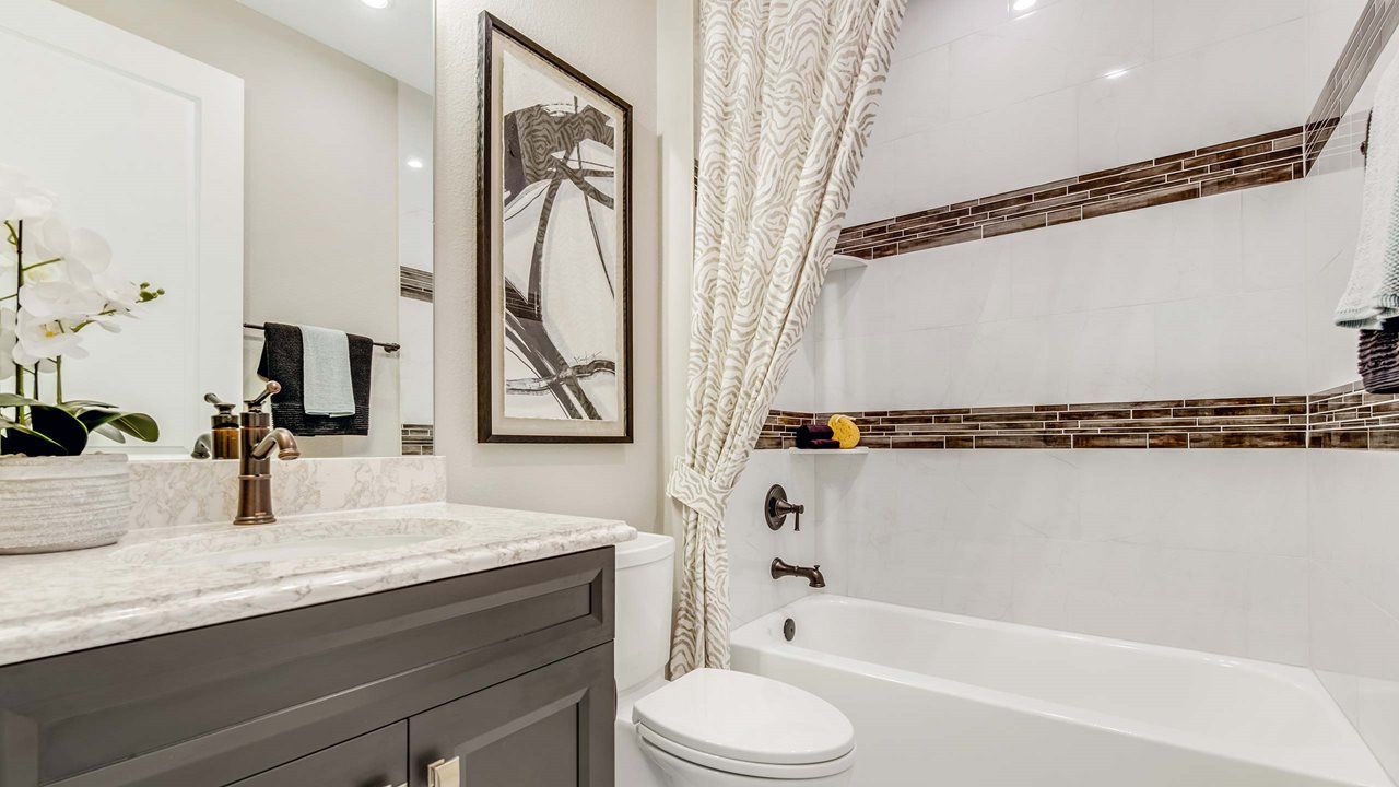 Eva Model | Secondary Bath