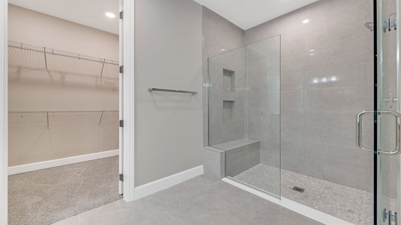 Laura Model | Owner's Bath