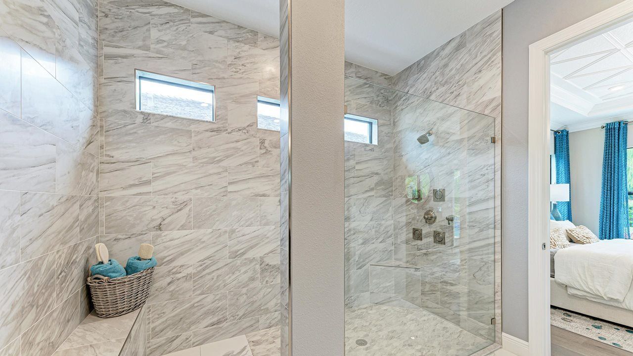 Alys Model Home | Owner's Bath