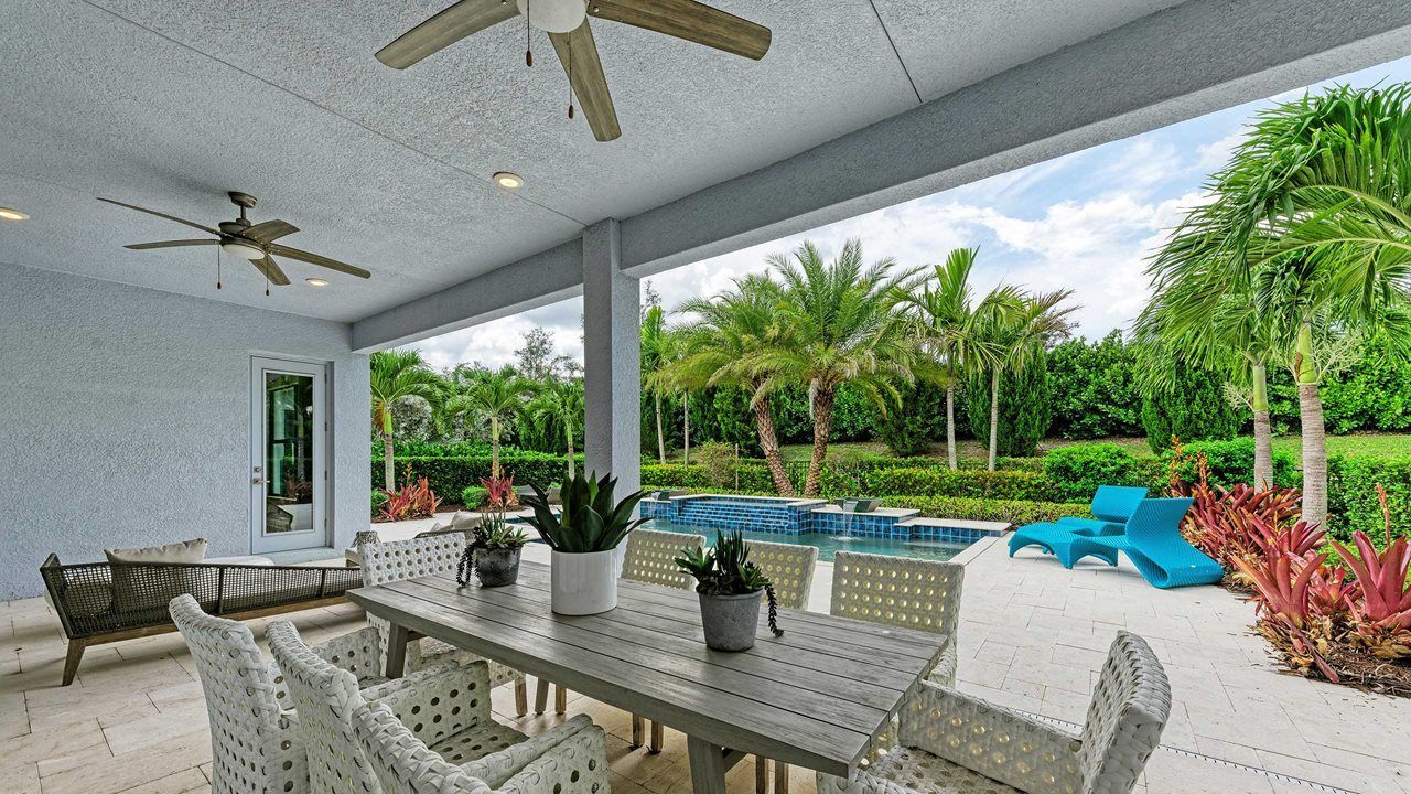 Alys Model Home | Lanai and Pool