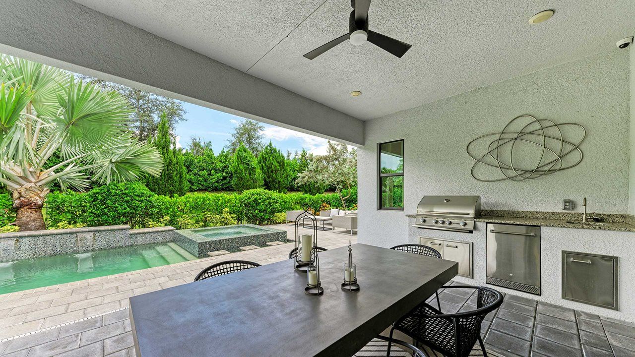 Palm Beach Model Home | Lanai and Pool