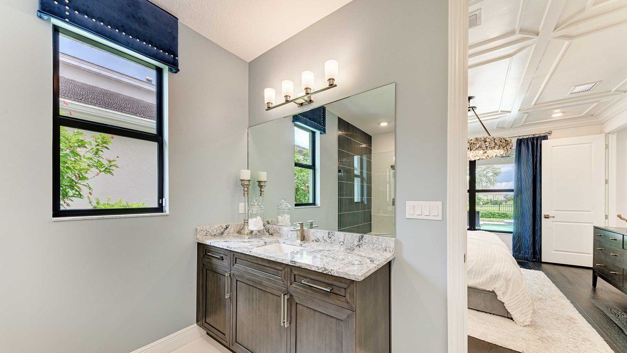 Owner's Bath - Model shown is without Bonus Room