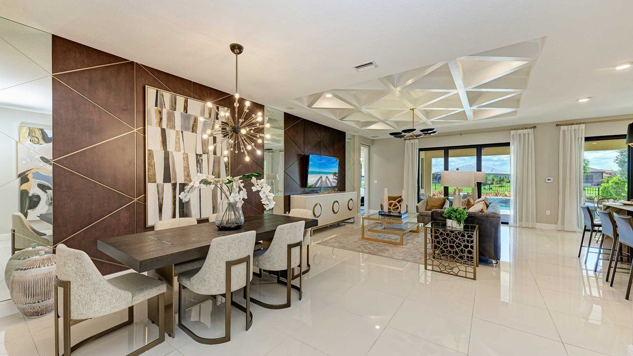 Dining Area - Model shown is without Bonus Room