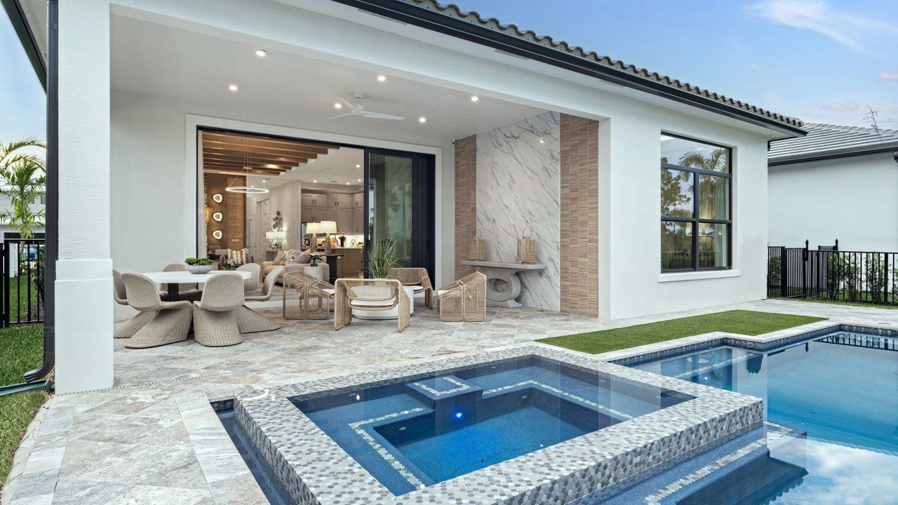 Pool & Outdoor Living