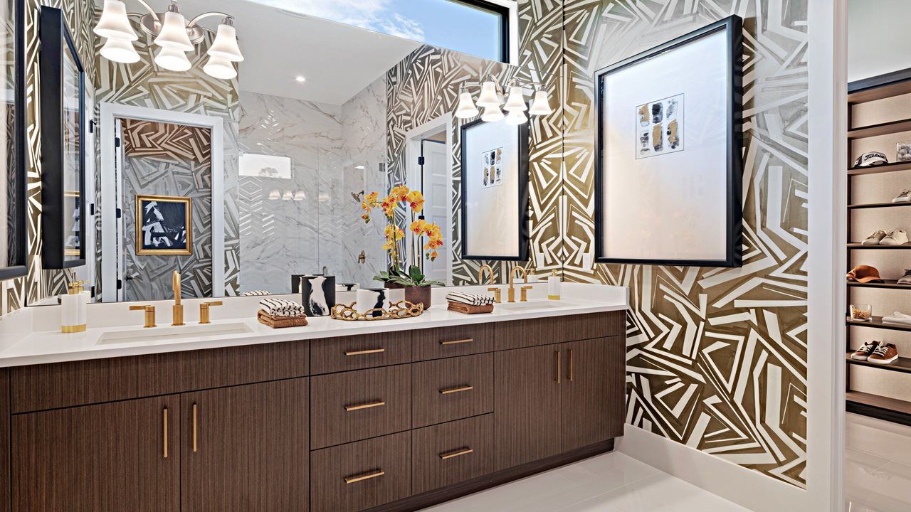 Sydney Model | Owner's Bath
