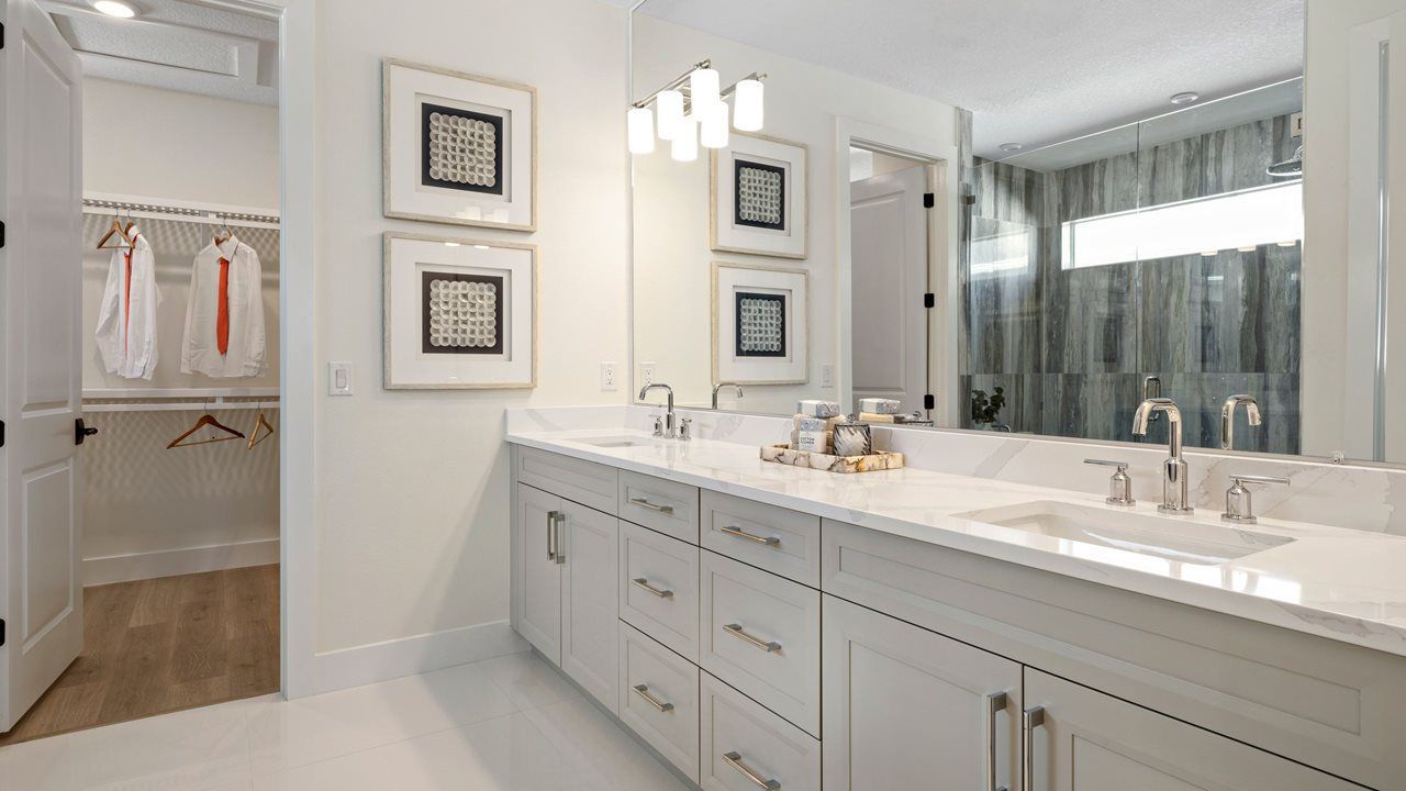 Pearl Model Home | Owner's Bath