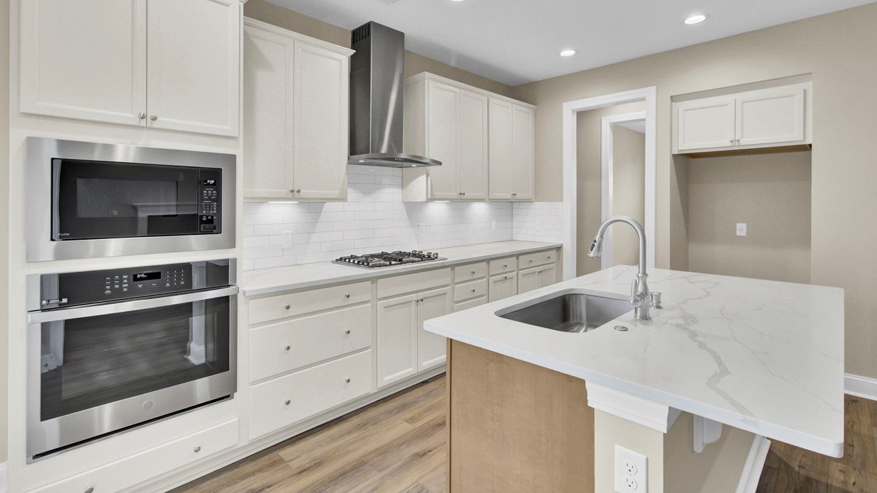 Hickory Model | Kitchen