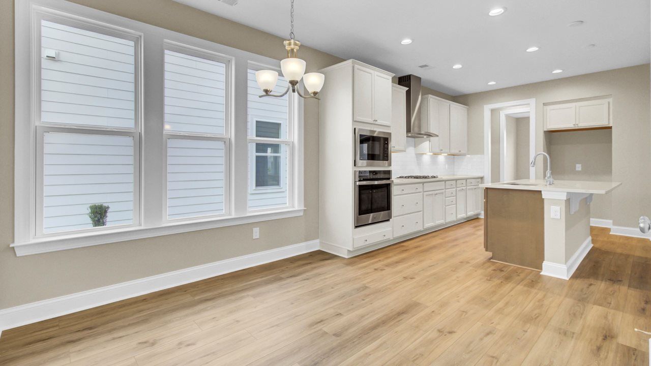 Hickory Model | Dining
