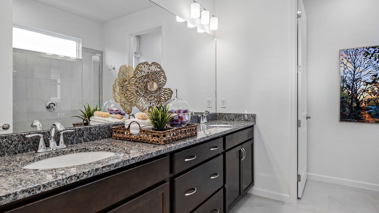 Owner's Bath - Baily Model Home