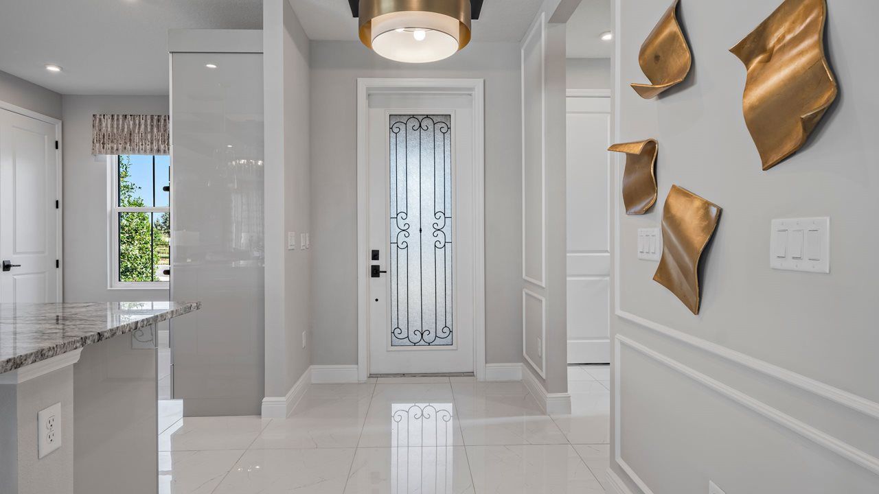 Entry - Eva Model Home