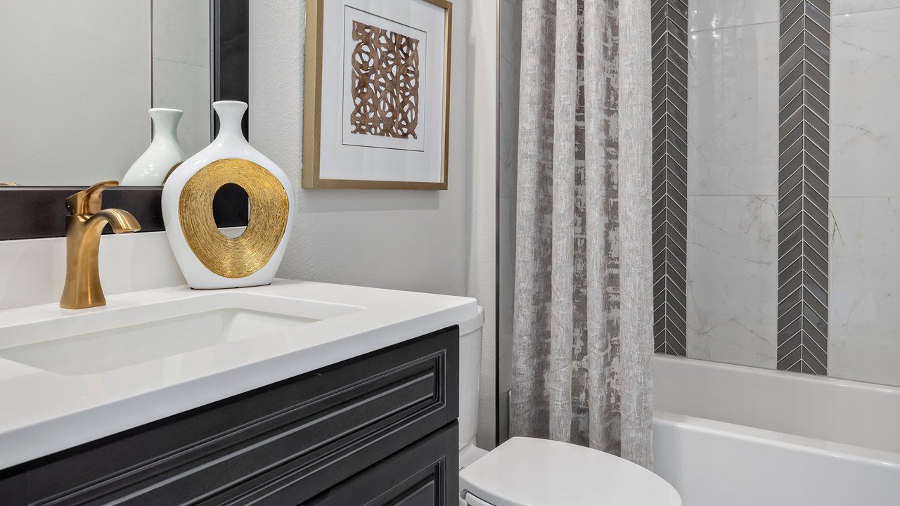 Secondary Bath - Eva Model Home