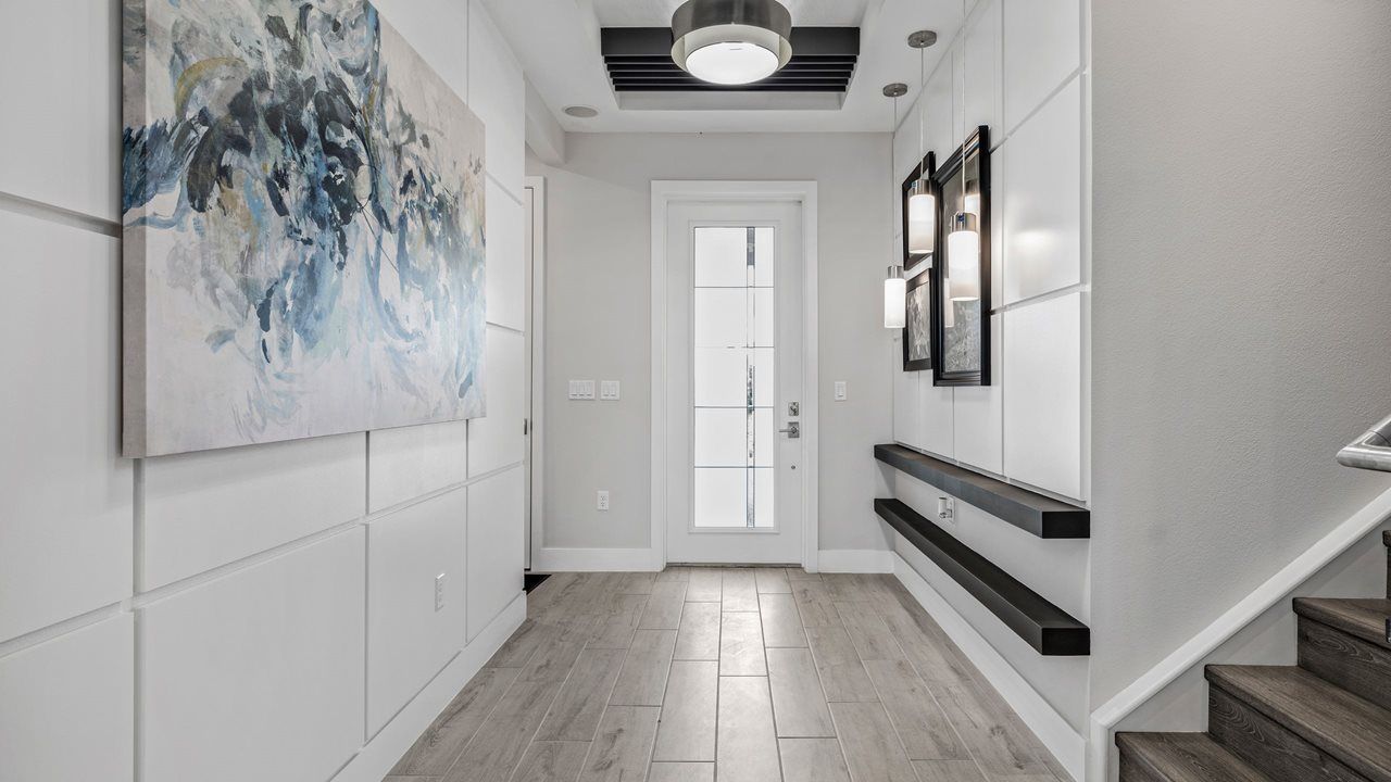 Entry - Sarah Model Home | Cresswind at Lake Harris