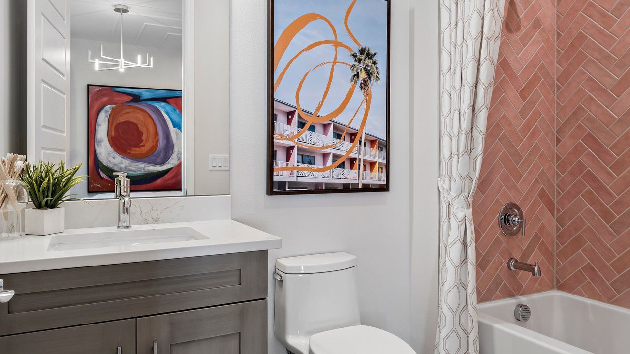 Laura Model Home | Bonus Bath