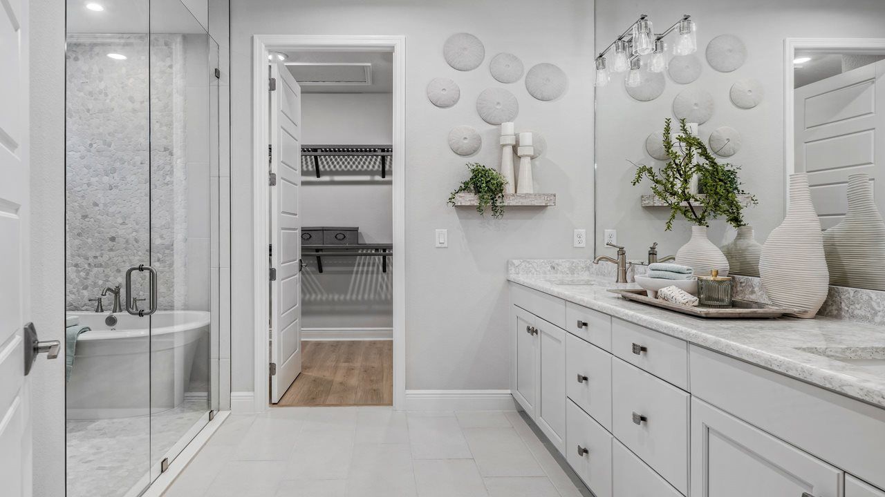 Pearl Model Home | Owner's Bath