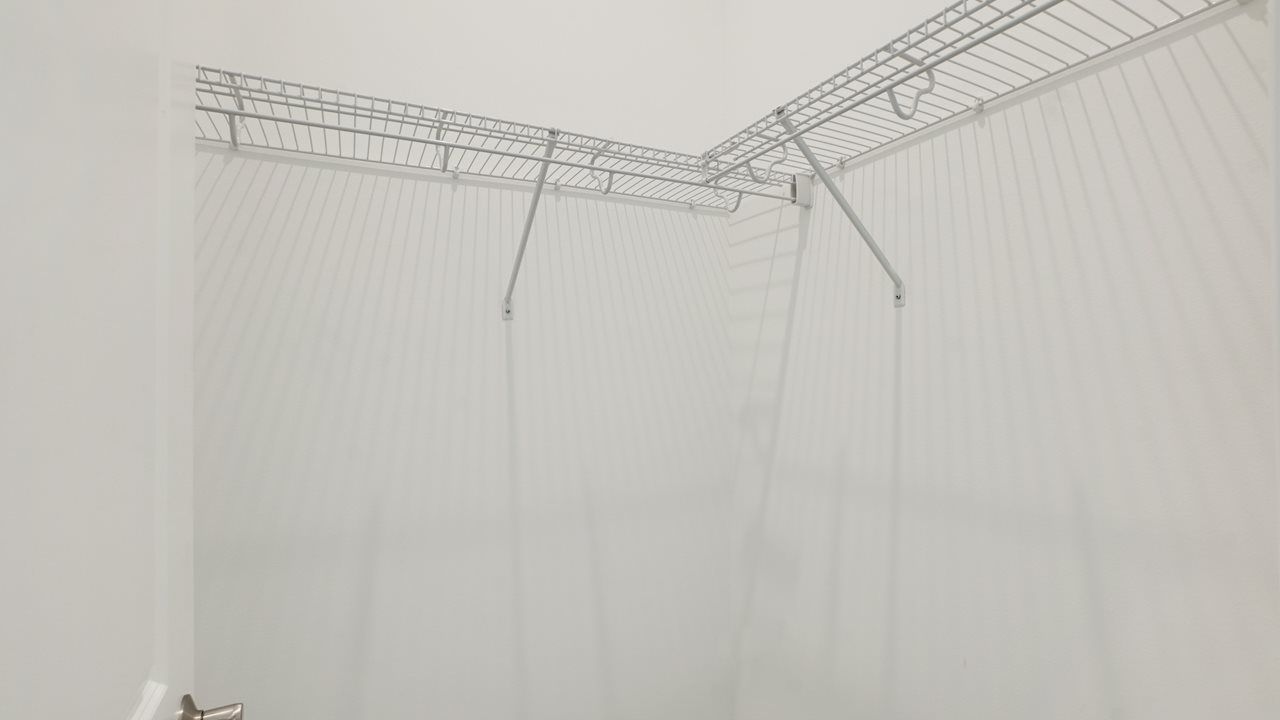 89657353-250209.jpg